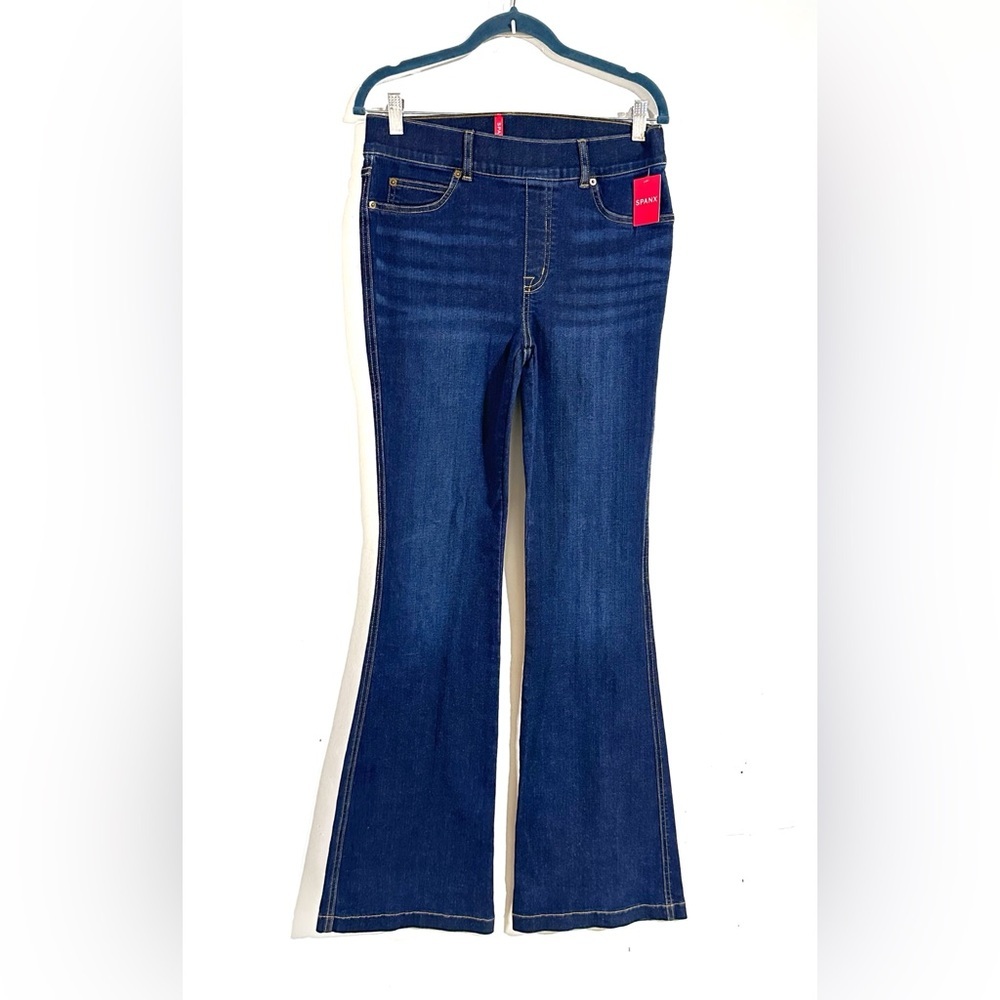 Spanx  Flare Jeans Midnight Shade Pull-on Stretch Boho Western Denim Size M NWT - Picture 3 of 16